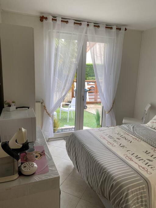 Chambre Avec Entree Independante Situation Ideale Serris Eksteriør billede
